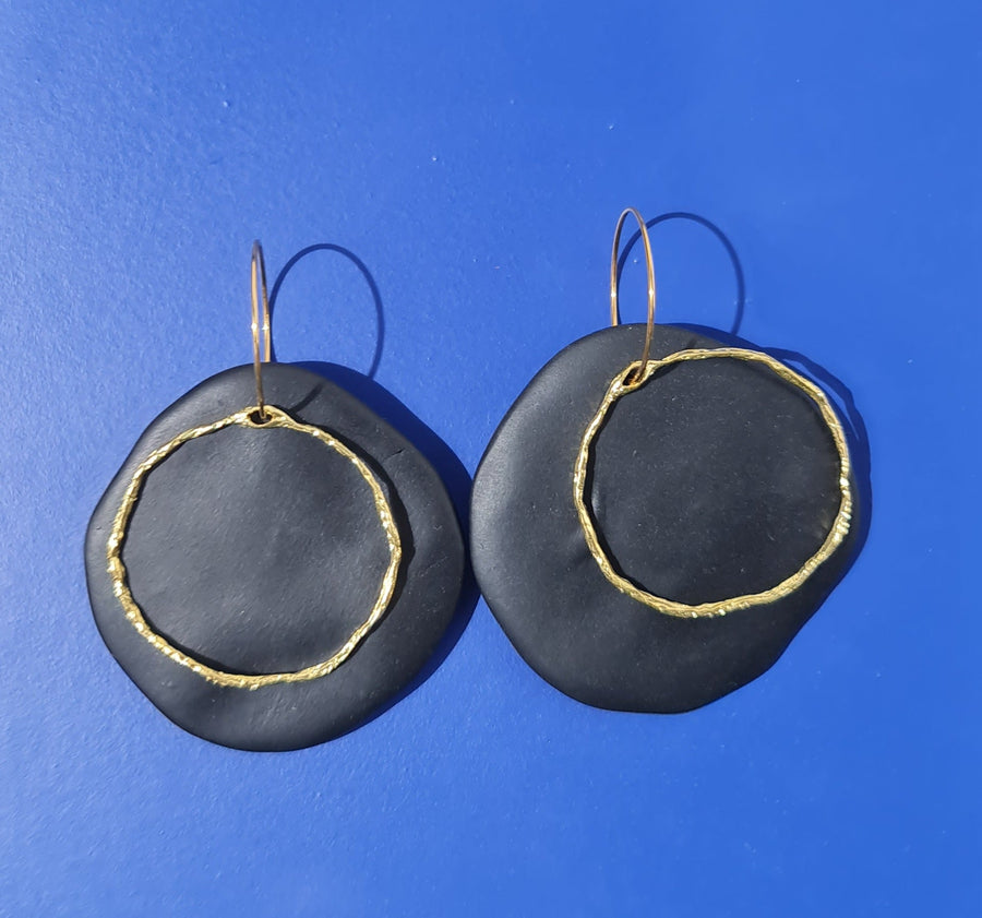 Organic Circle and GOLD | BRASS DANGLE EARRINGS - Clac Clac Design