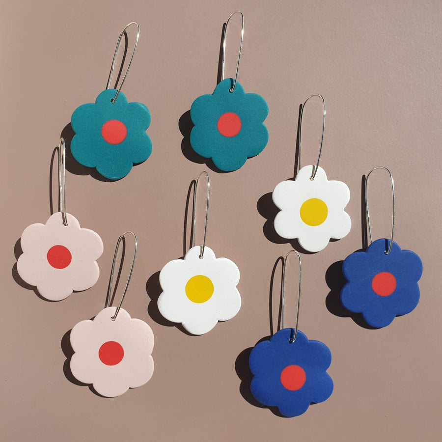  Flower Earrings - 4 pairs of Daisy Dangle Earrings, green, pink, blue and white - Clac Clac Design